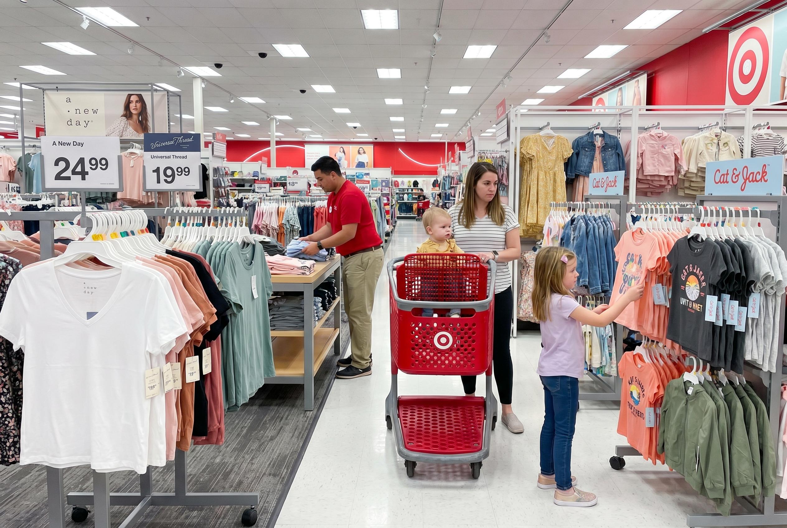 Best AI Trend Prediction Tools for Fast-Fashion Retailers in 2026