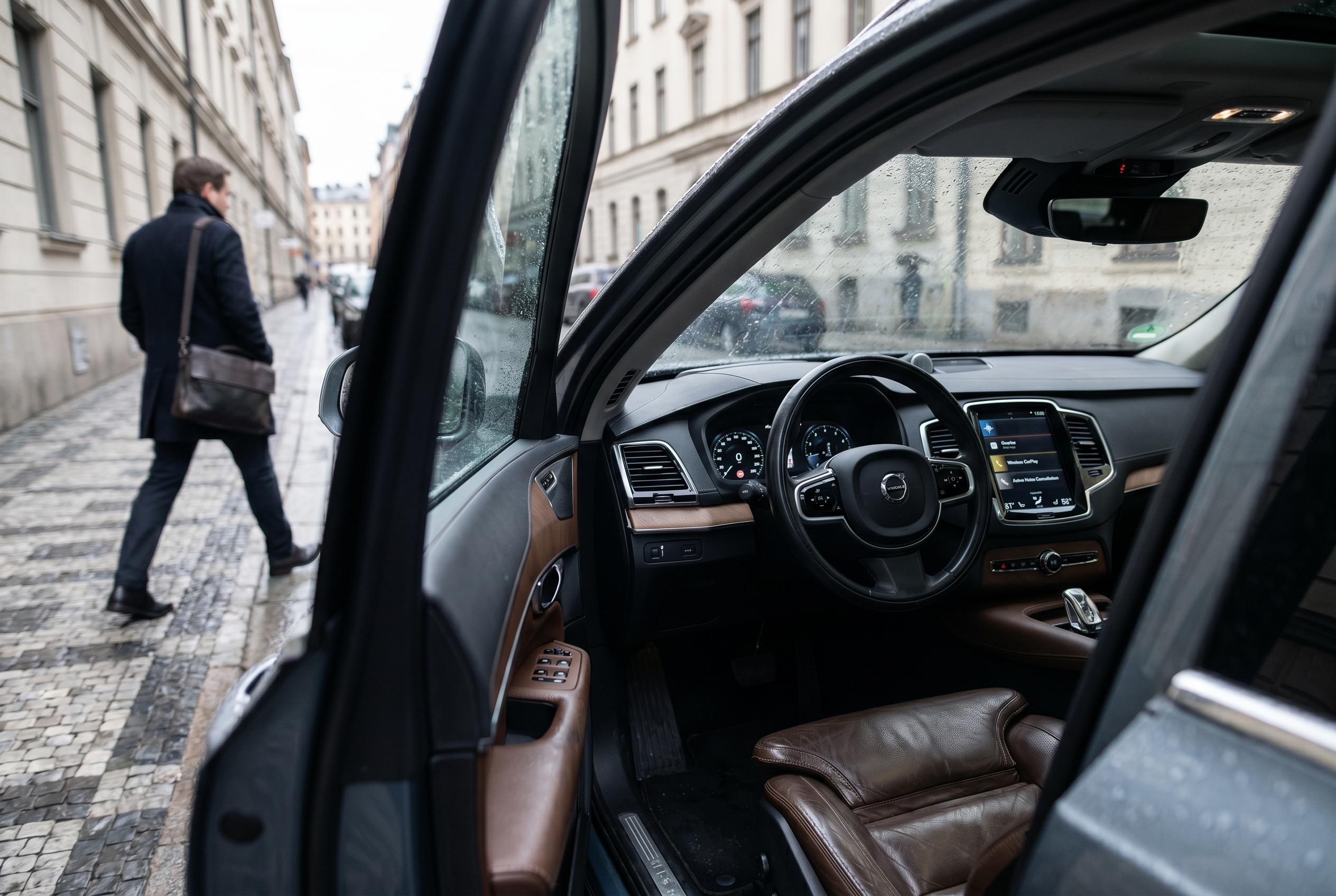 Best Sedan and Hatchback Audio Speakers for Richer In-Car Sound in 2026
