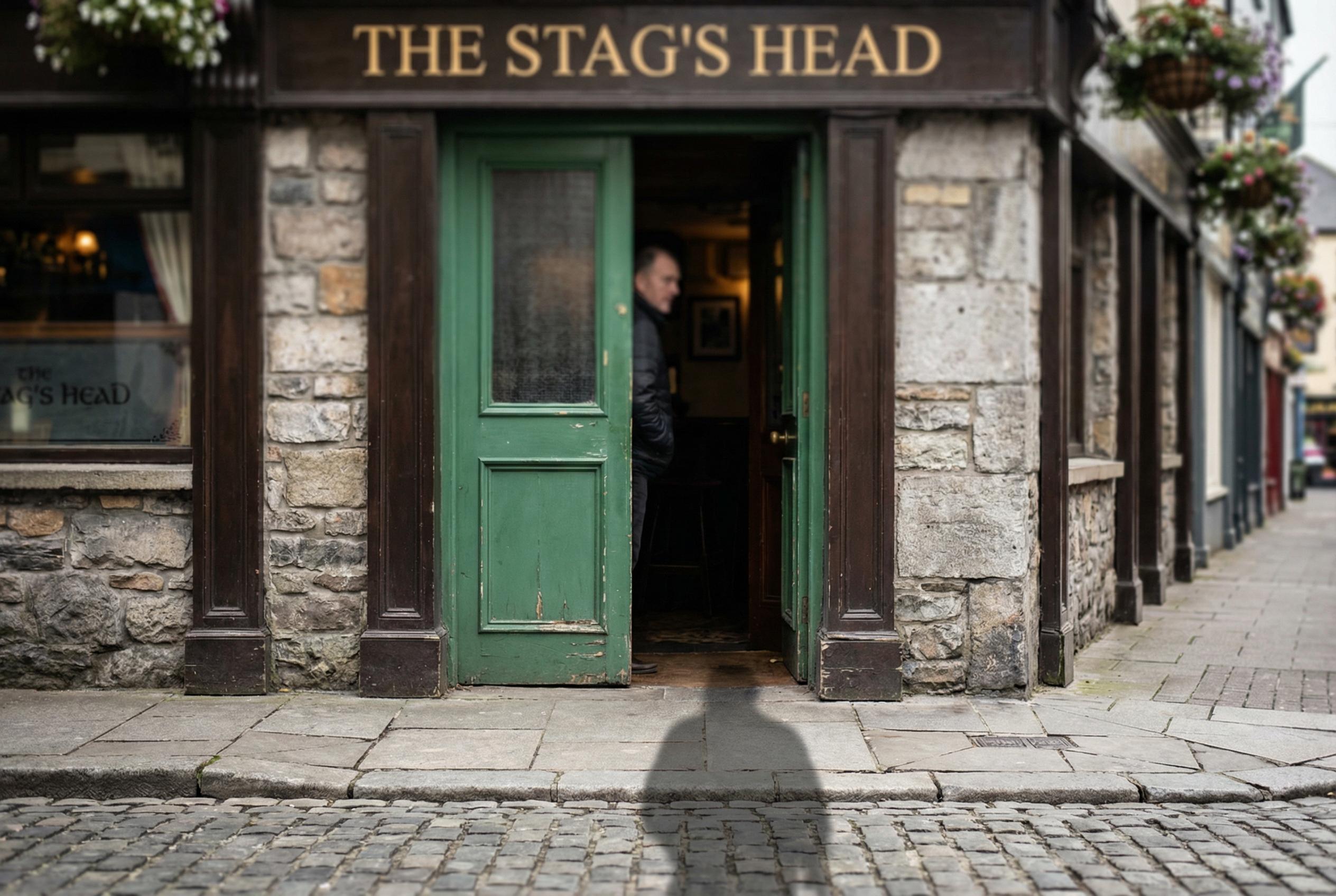 Best Ways to Navigate Unrequited Love Among Straight Friends